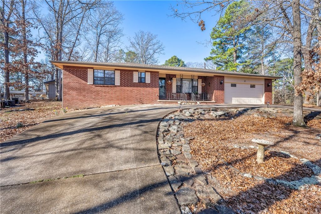 2 Wigston Lane, Bella Vista, AR 72714