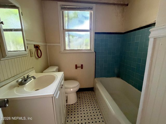 1336 PINEGROVE Court, Jacksonville, FL 32205