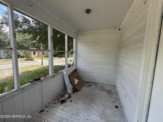 1336 PINEGROVE Court, Jacksonville, FL 32205