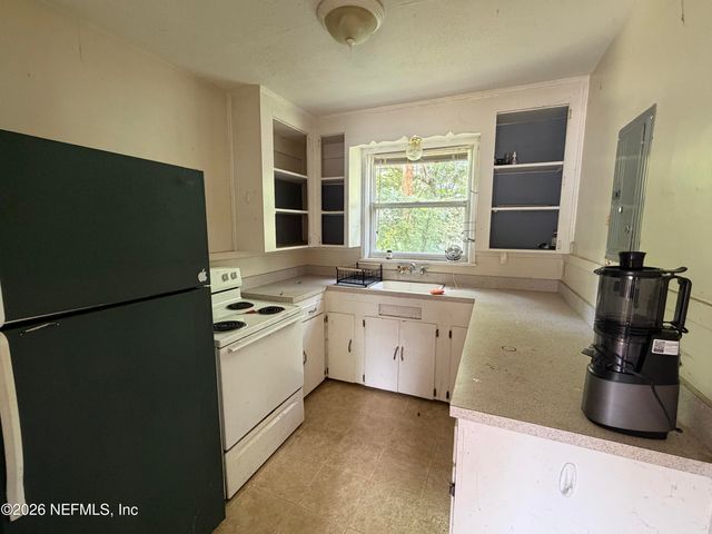 1336 PINEGROVE Court, Jacksonville, FL 32205