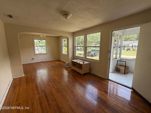 1336 PINEGROVE Court, Jacksonville, FL 32205