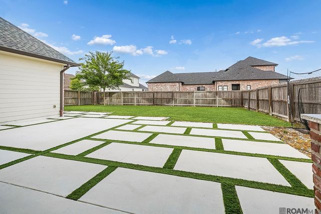 2720 Lexington Lakes Ave, Baton Rouge, LA 70810