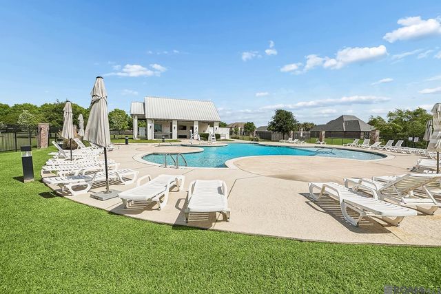 2720 Lexington Lakes Ave, Baton Rouge, LA 70810