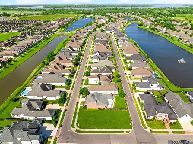 2720 Lexington Lakes Ave, Baton Rouge, LA 70810
