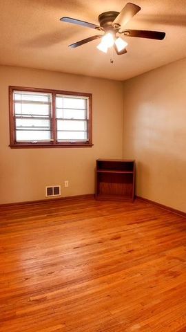 3401 Mcnair Drive N, Robbinsdale, MN 55422