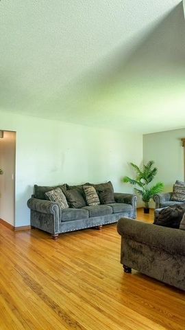 3401 Mcnair Drive N, Robbinsdale, MN 55422