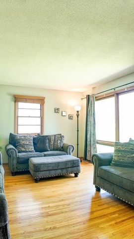 3401 Mcnair Drive N, Robbinsdale, MN 55422