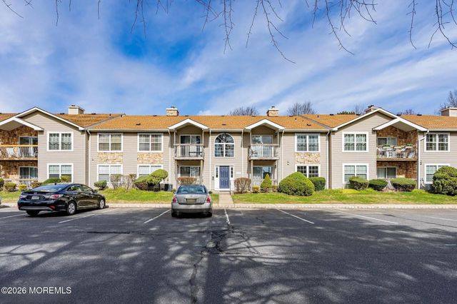 84 Diane Drive, Tinton Falls, NJ 07753