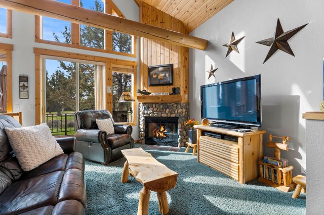 1845 Cinnamon Teal Drive, Redmond, OR 97756