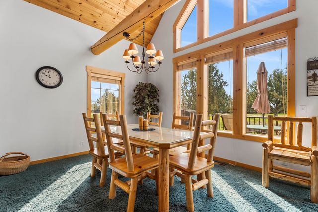 1845 Cinnamon Teal Drive, Redmond, OR 97756