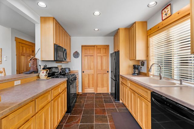 1845 Cinnamon Teal Drive, Redmond, OR 97756