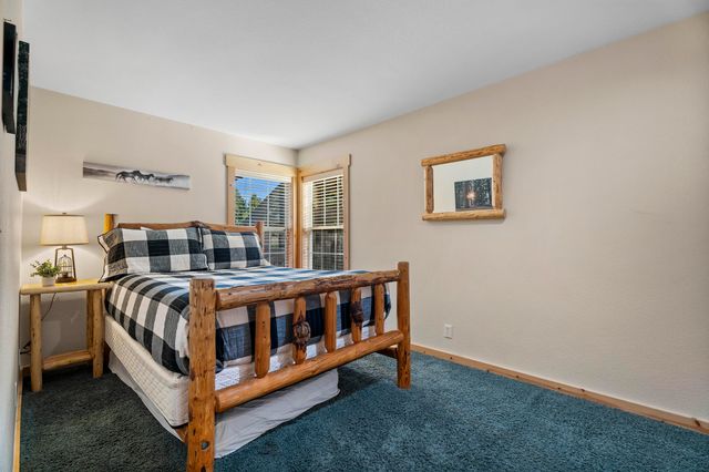1845 Cinnamon Teal Drive, Redmond, OR 97756