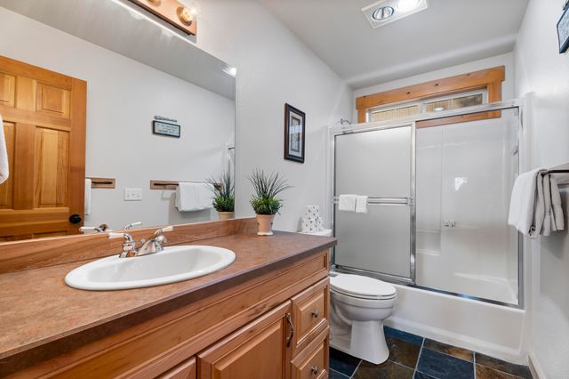 1845 Cinnamon Teal Drive, Redmond, OR 97756