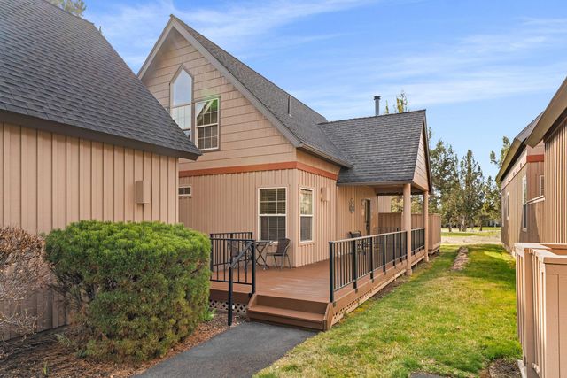1845 Cinnamon Teal Drive, Redmond, OR 97756