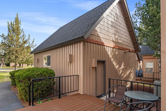 1845 Cinnamon Teal Drive, Redmond, OR 97756
