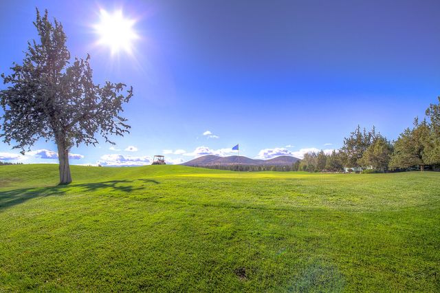 1845 Cinnamon Teal Drive, Redmond, OR 97756