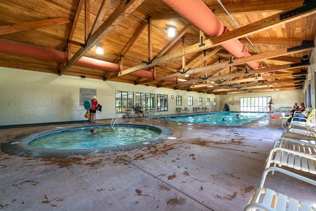 1845 Cinnamon Teal Drive, Redmond, OR 97756