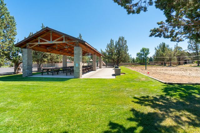 1845 Cinnamon Teal Drive, Redmond, OR 97756