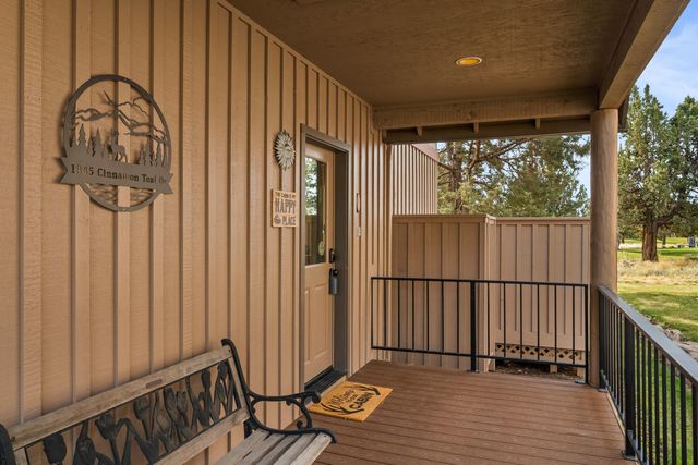 1845 Cinnamon Teal Drive, Redmond, OR 97756