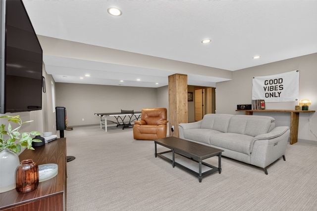 3624 NE Winding Trail Drive, Ankeny, IA 50021