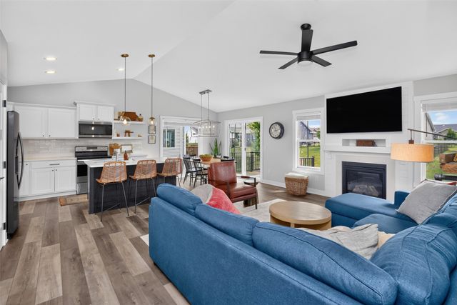 3624 NE Winding Trail Drive, Ankeny, IA 50021