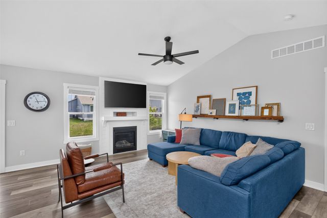 3624 NE Winding Trail Drive, Ankeny, IA 50021