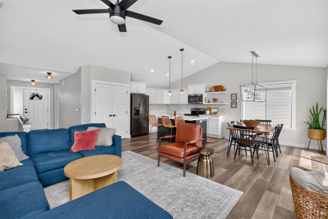 3624 NE Winding Trail Drive, Ankeny, IA 50021
