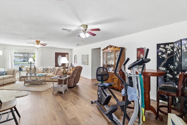 8049 SW 100TH STREET ROAD, Ocala, FL 34481