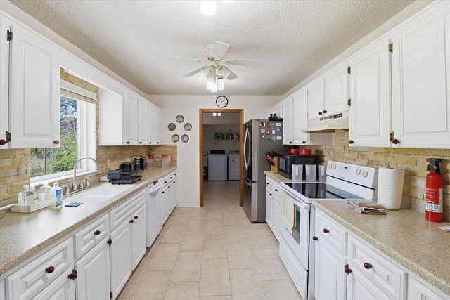 8049 SW 100TH STREET ROAD, Ocala, FL 34481
