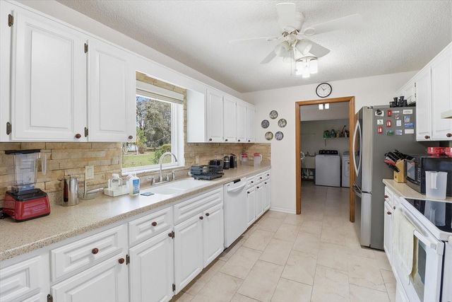 8049 SW 100TH STREET ROAD, Ocala, FL 34481