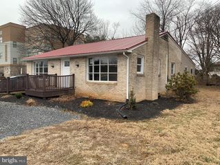 390 ALEXANDER SPRING RD, Carlisle, PA 17015
