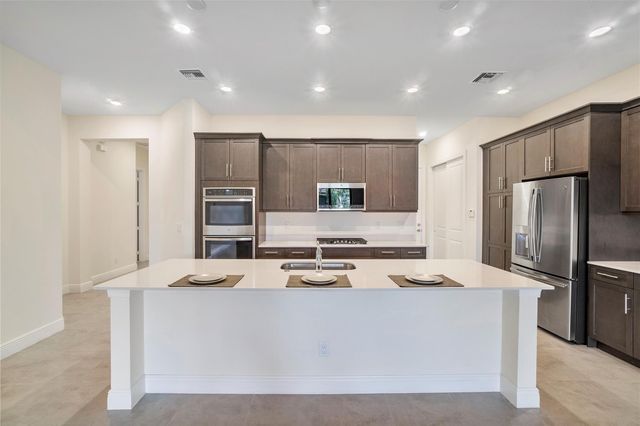 11785 S WATERWAY Circle, Parkland, FL 33076