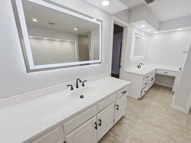 2409 Castle Street, Irving, TX 75038