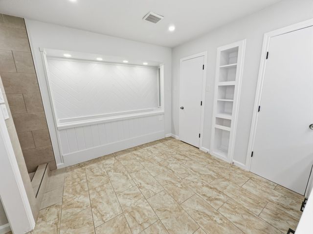 2409 Castle Street, Irving, TX 75038