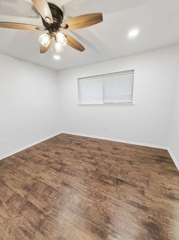 2409 Castle Street, Irving, TX 75038