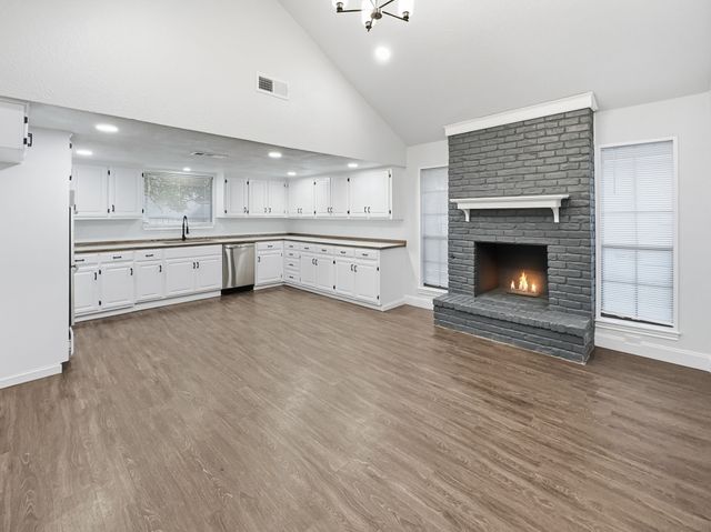 2409 Castle Street, Irving, TX 75038