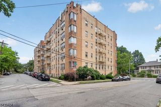 19 Lyons Ave 204, Newark City, NJ 07112