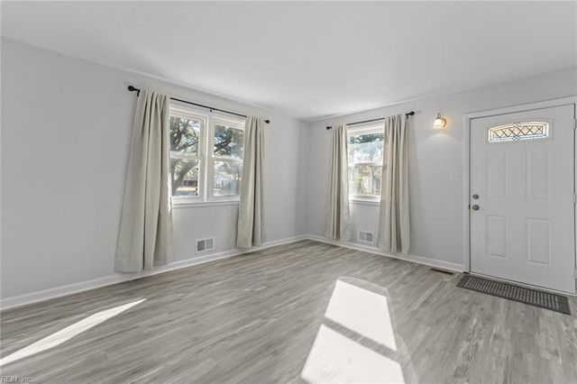 2629 Gilmerton RD, Chesapeake, VA 23323