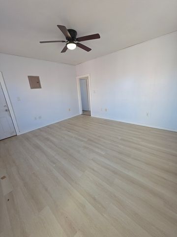 850 County St 3, New Bedford, MA 02721