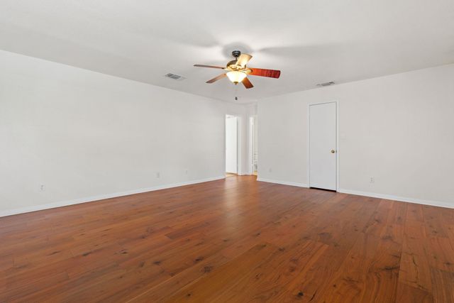 8400 Steamline CIR, Austin, TX 78745