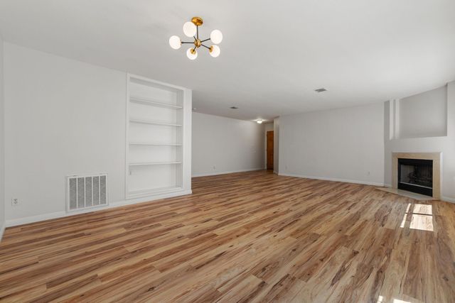 8400 Steamline CIR, Austin, TX 78745