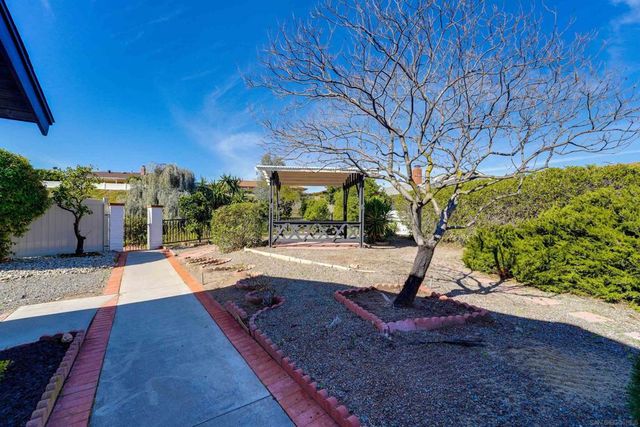 12201 Casero Place, San Diego, CA 92128