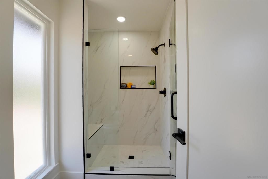 Image 15 of property listing at 12201 Casero Place, San Diego, CA 92128