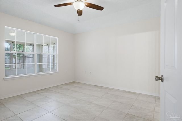 1613 Governors Dr, Pensacola, FL 32514