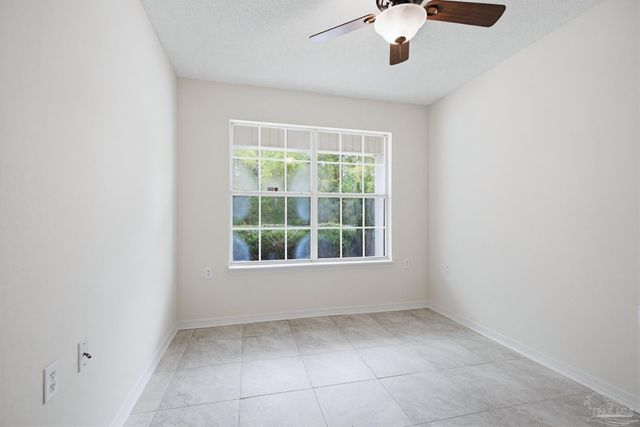 1613 Governors Dr, Pensacola, FL 32514