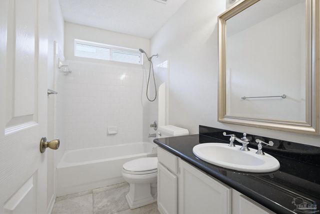 1613 Governors Dr, Pensacola, FL 32514