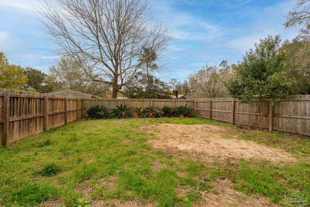 1613 Governors Dr, Pensacola, FL 32514