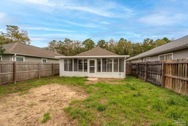 1613 Governors Dr, Pensacola, FL 32514