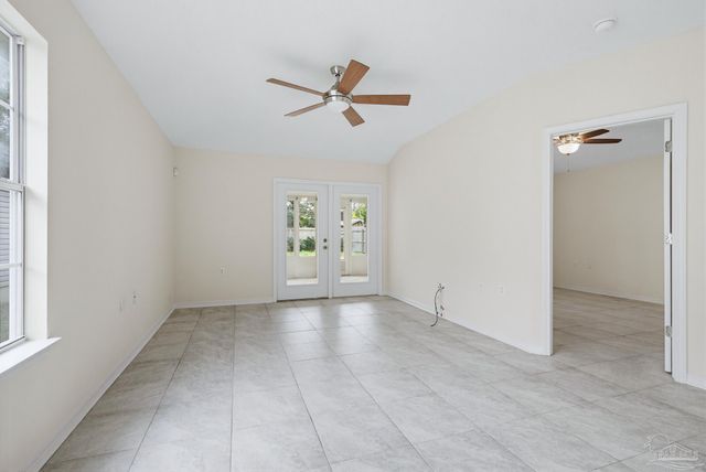 1613 Governors Dr, Pensacola, FL 32514