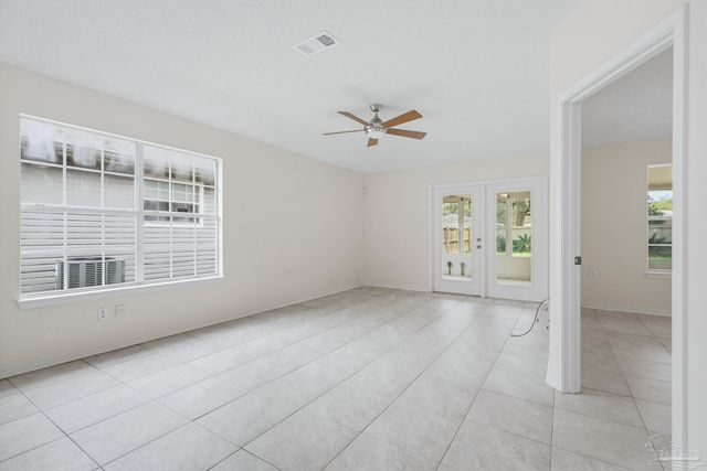 1613 Governors Dr, Pensacola, FL 32514